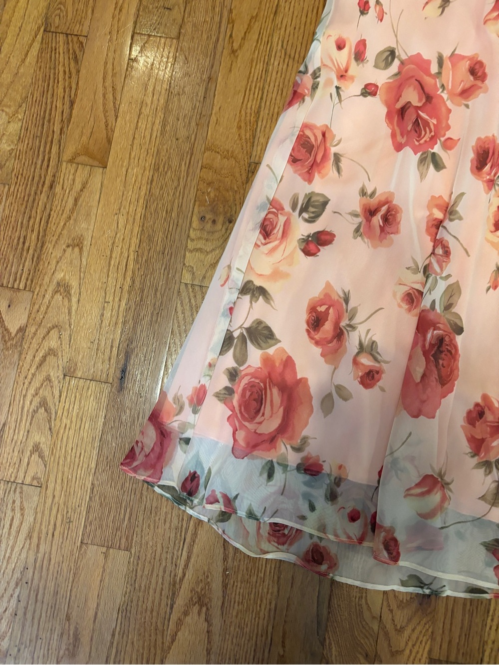 Alyn Paige Blush Pink Rose Print V-Neck Midi Dress - Picture 2 of 6